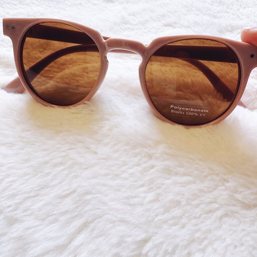 Pablo Pink Round Sunglasses - Picture 2 of 12